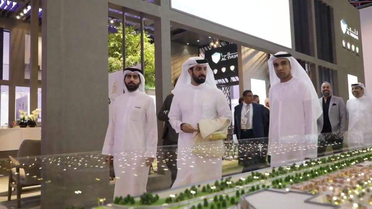Sheikh sultan bin ahmad al qasimi visiting during the exhibition
